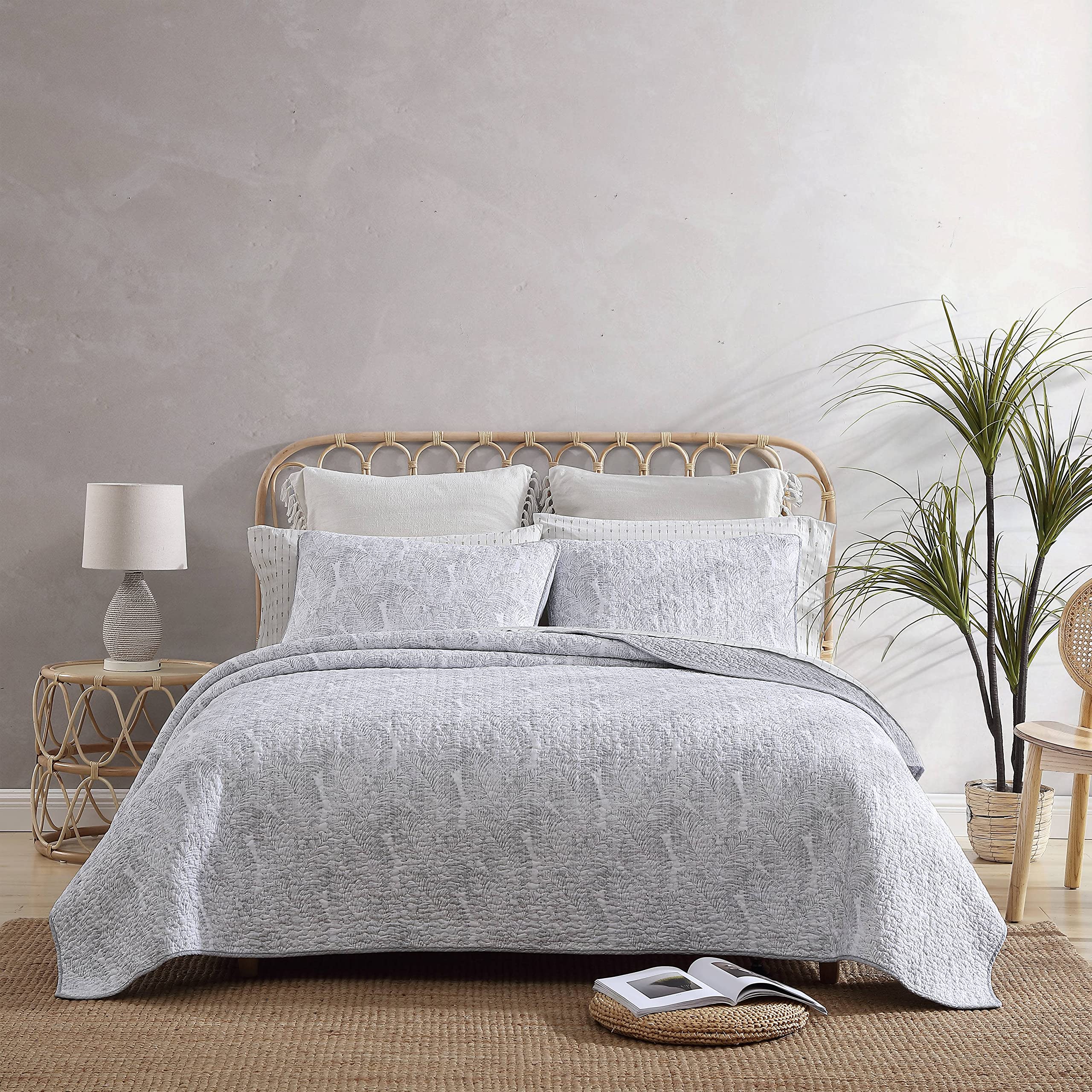 Tommy Bahama - King Quilt Set, Reversible Cotton Bedding With Matching Shams, Pre-Washed For Added Softness (Distressed Water Le